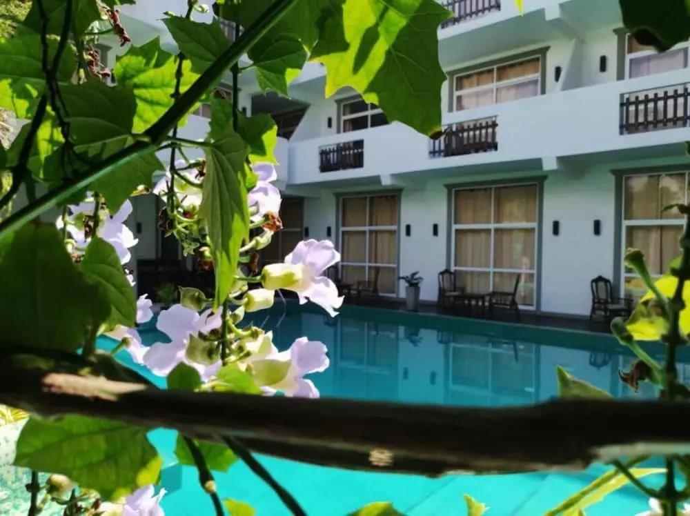 Garden Beach Hotel 3*