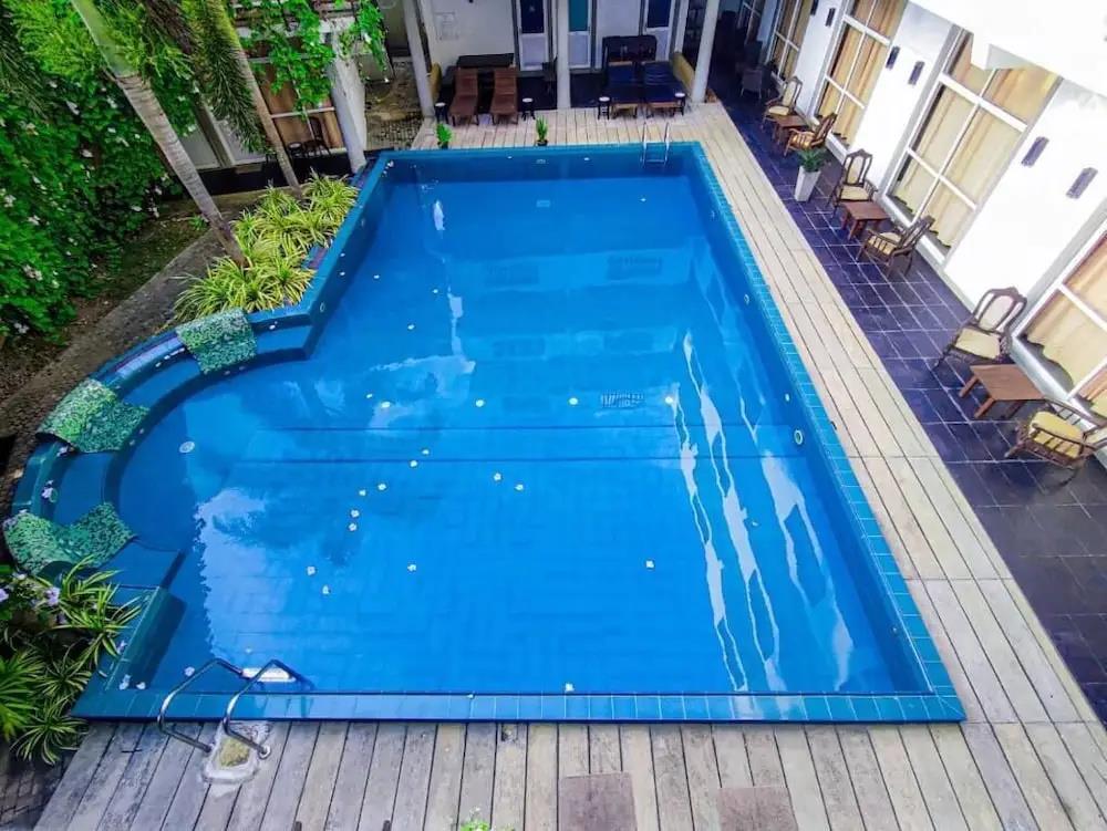 Garden Beach Hotel 3*