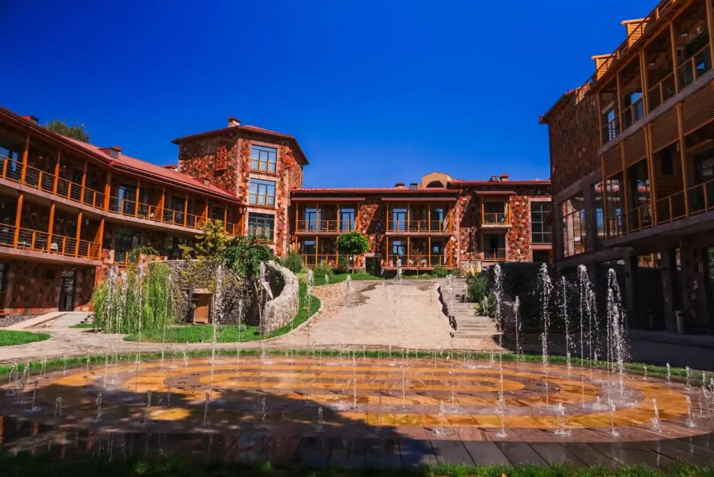 Hotel Red Bridge Yerevan 4*