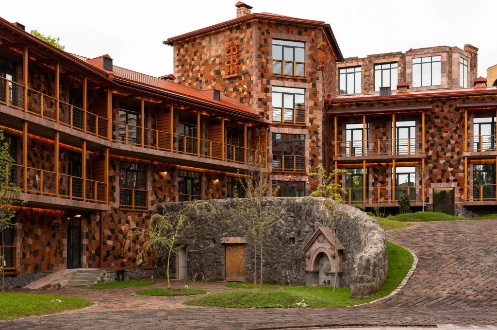 Hotel Red Bridge Yerevan 4*