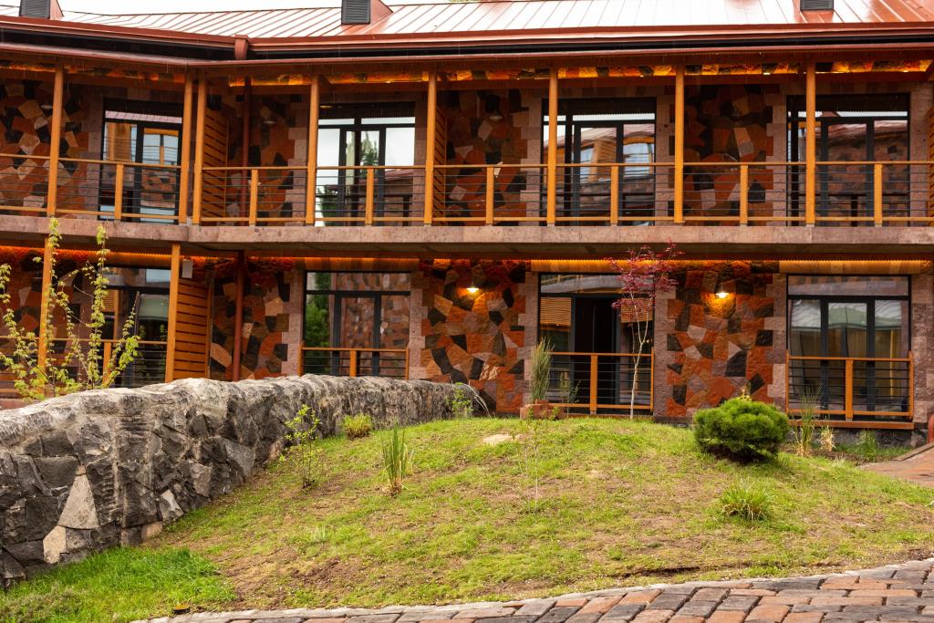 Hotel Red Bridge Yerevan 4*
