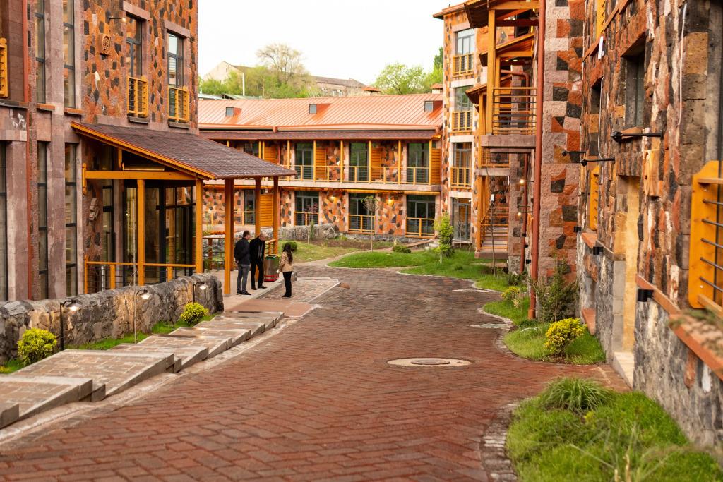 Hotel Red Bridge Yerevan 4*