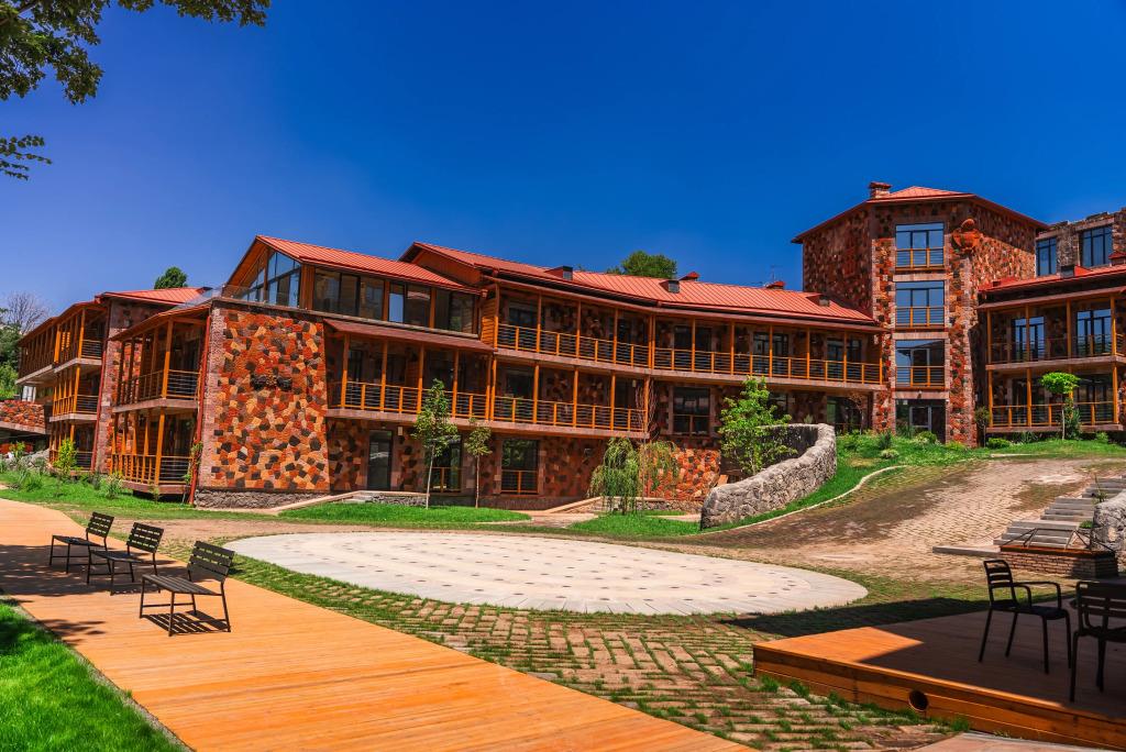 Hotel Red Bridge Yerevan 4*