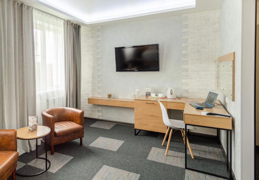 Hotel Aerodrom Tanay 4*
