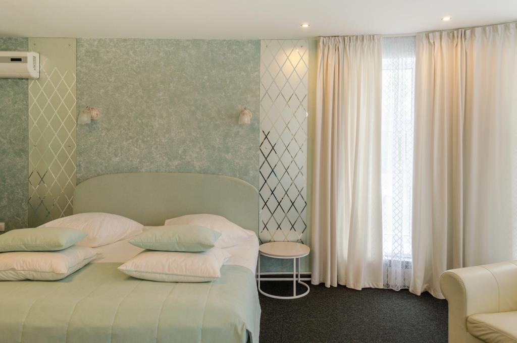 Hotel Aerodrom Tanay 4*