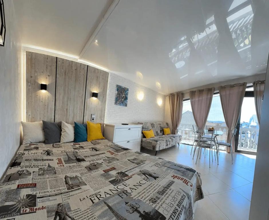 Loft Studio 0*