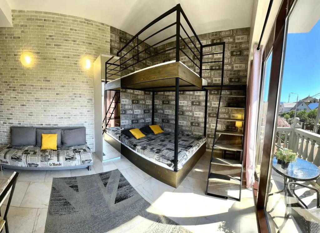 Loft Studio 0*