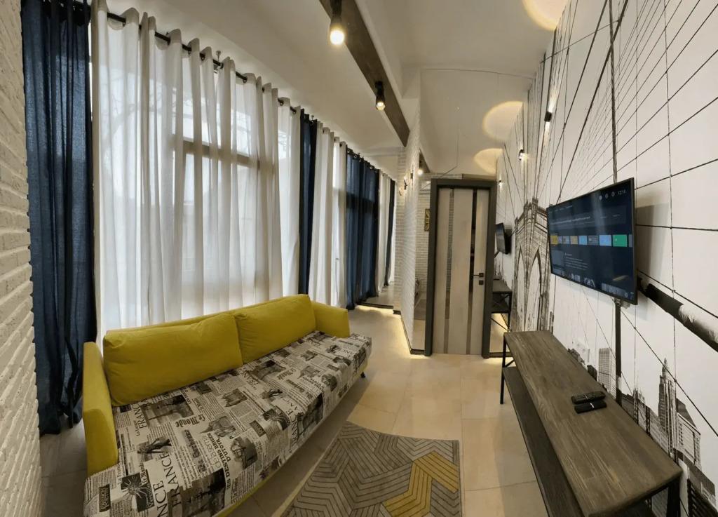 Loft Studio 0*
