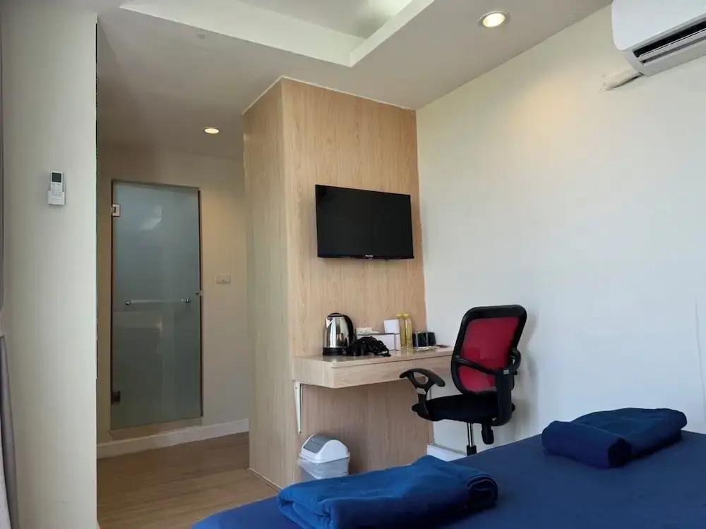 GP House Express Sukhumvit 81 2*