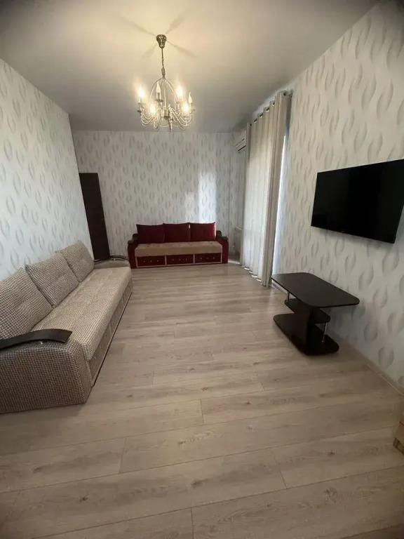 V Zhk Chernomorskiy Flat 0*