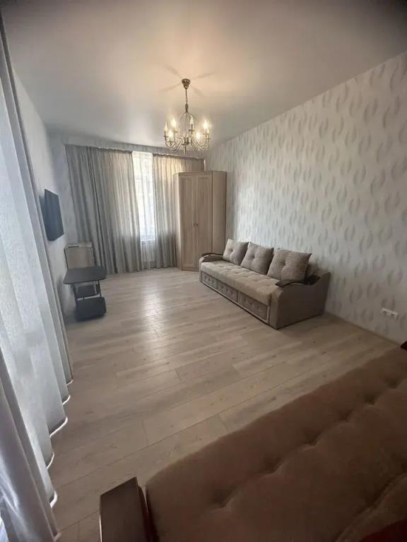 V Zhk Chernomorskiy Flat 0*