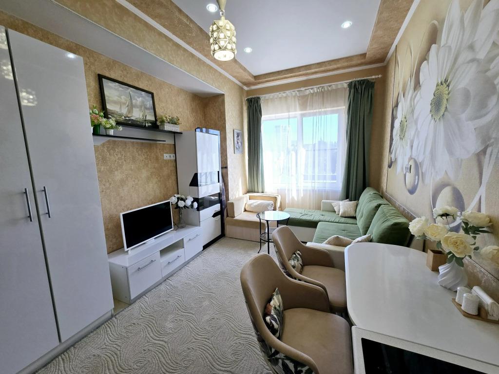 Uyutnaya V Komplekse S Basseynom Flat 0*