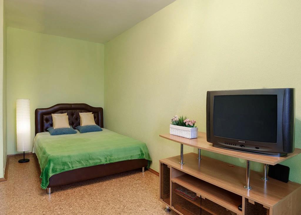 Na Vesenney 25 Flat 0*
