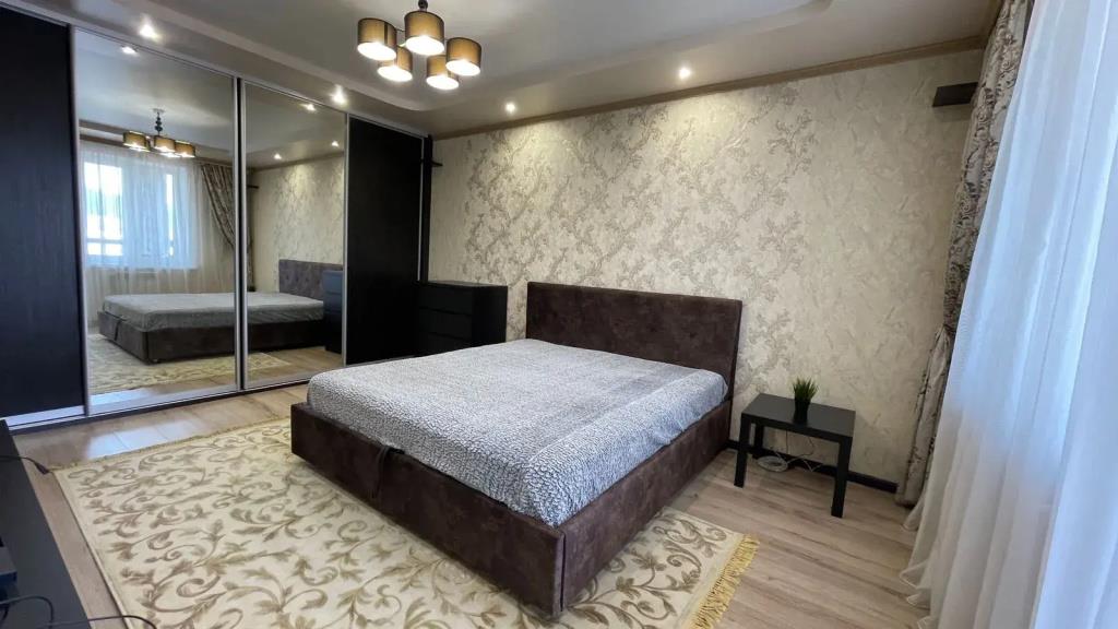 V Gelendzhike S Vidom Na Gory Flat 0*
