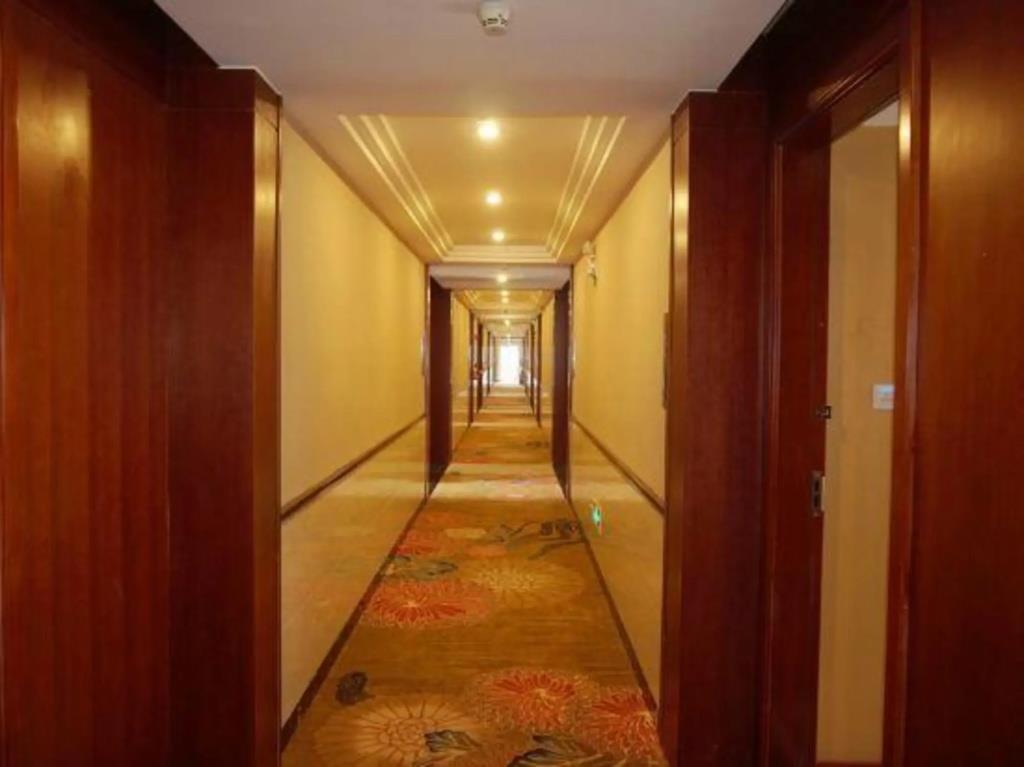 Companion Departure Hotel 2*