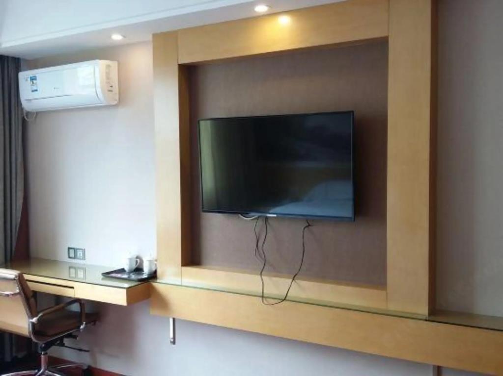 Companion Departure Hotel 2*