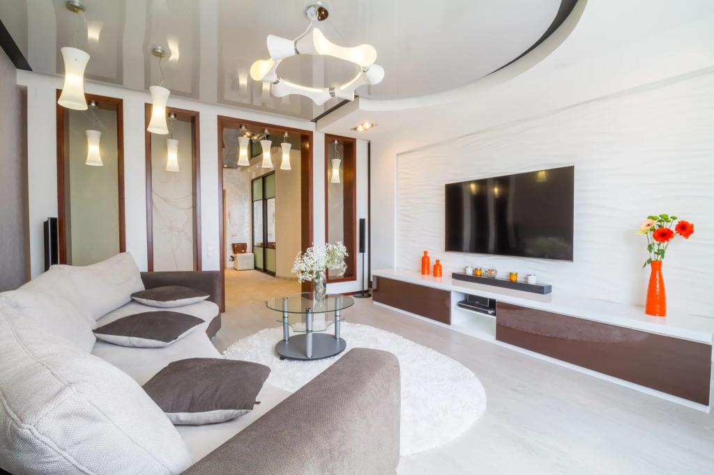 Prekrasnaya 2-kh komnatnaya ryadom s plyazhem Aleksino Flat 0*