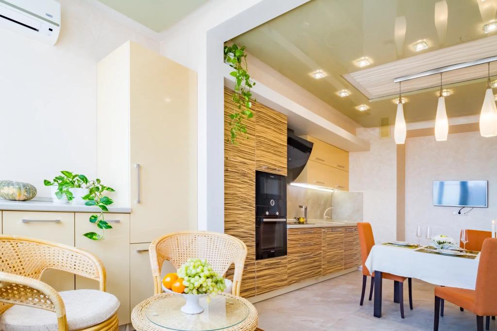 Prekrasnaya 2-kh komnatnaya ryadom s plyazhem Aleksino Flat 0*