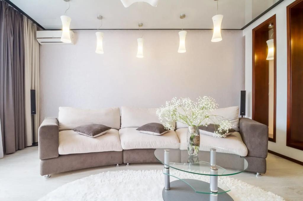 Prekrasnaya 2-kh komnatnaya ryadom s plyazhem Aleksino Flat 0*