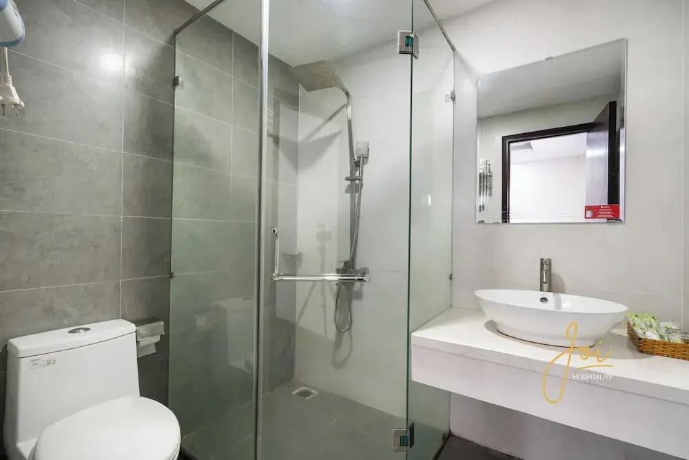Joi Hospitality - Central 2*