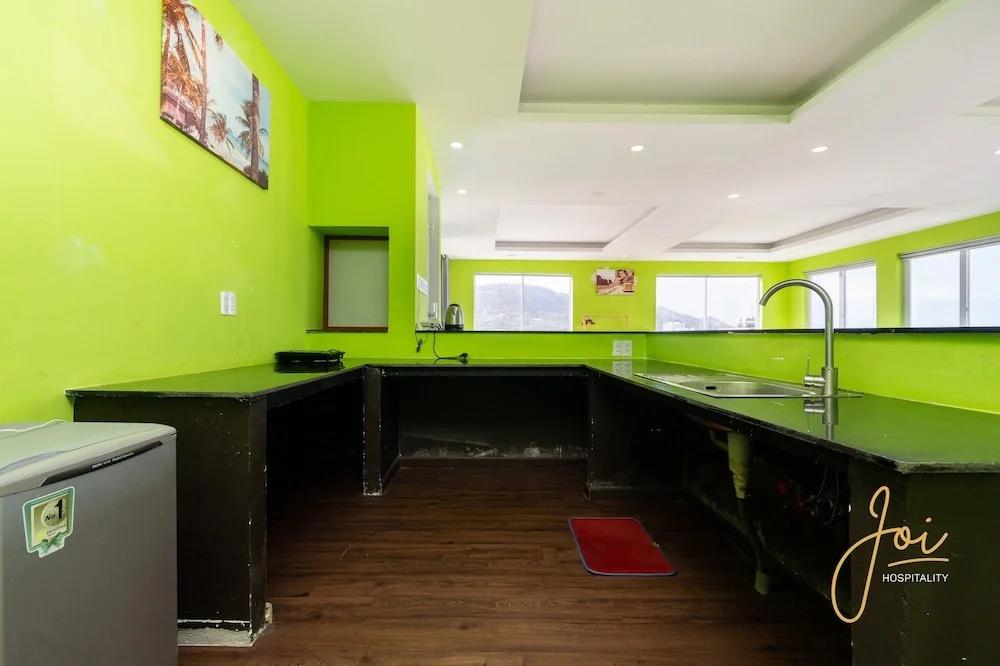 Joi Hospitality - Central 2*