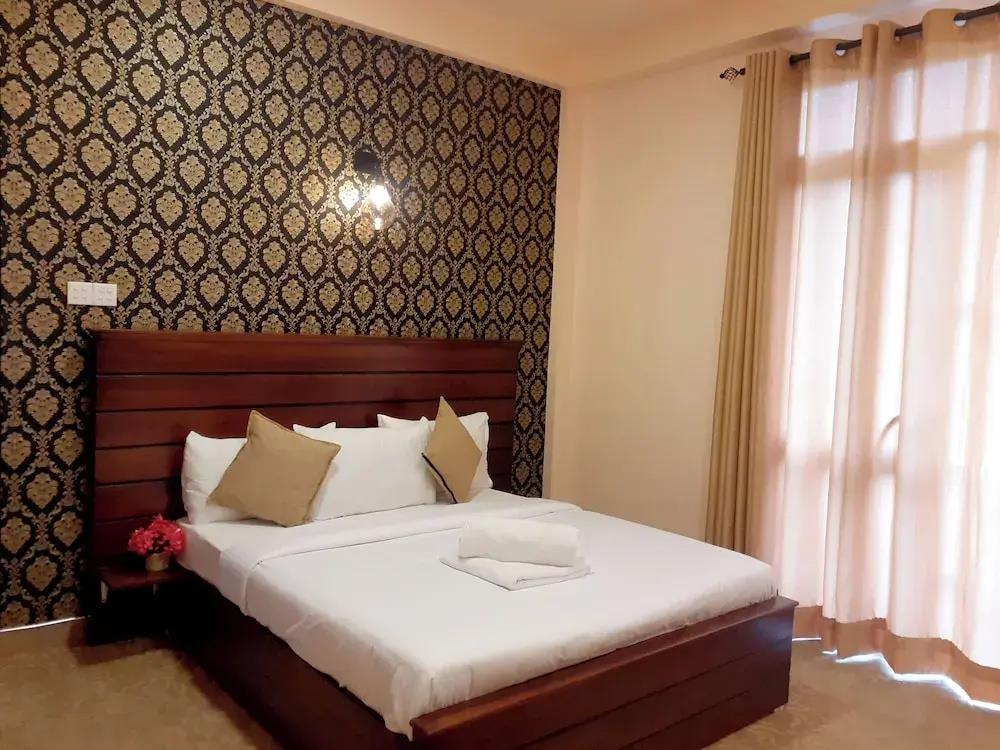 Rathna Grand Hotel Nuwara Eliya 2*