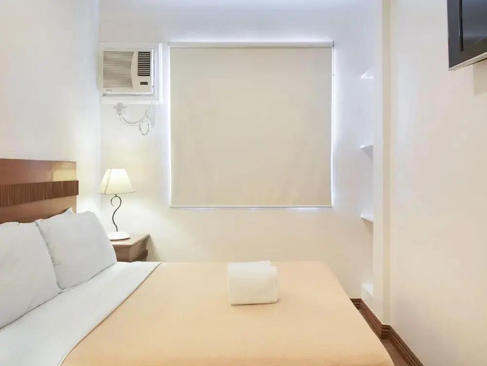 Townhouse OAK Metro Manila Near Osmena Highway PNR Pasay formerly Avitel Hotel 3*
