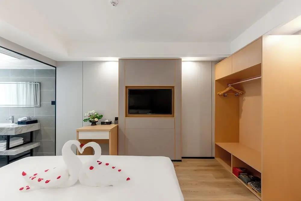 Rama 9 No.1 Hotel 2*