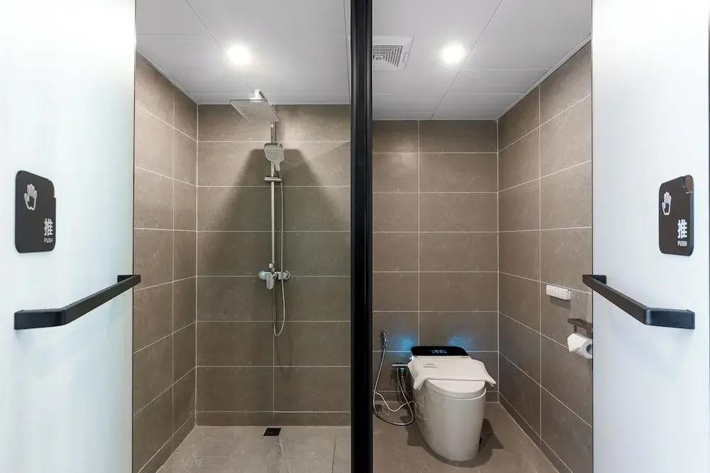 Rama 9 No.1 Hotel 2*