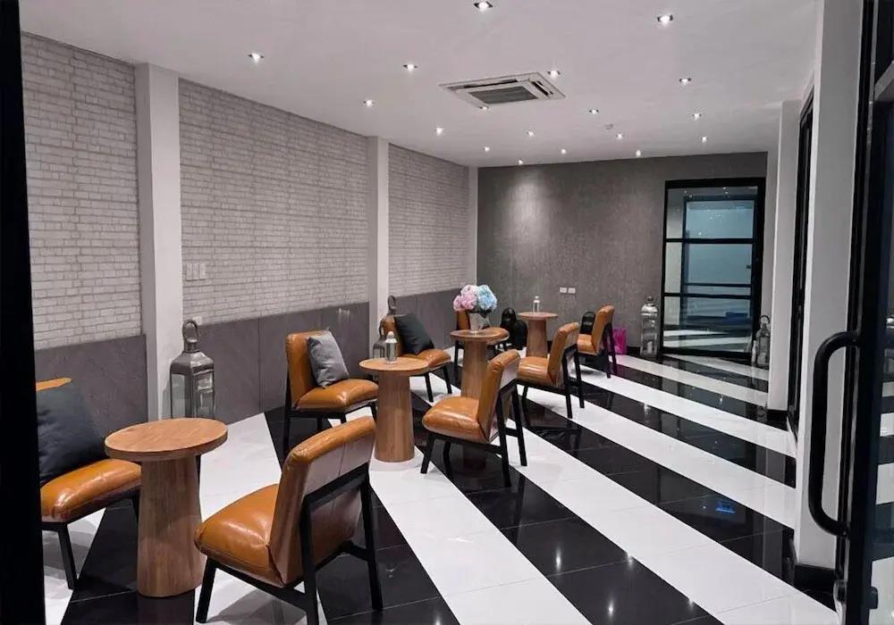 The Kite Hotel 2*