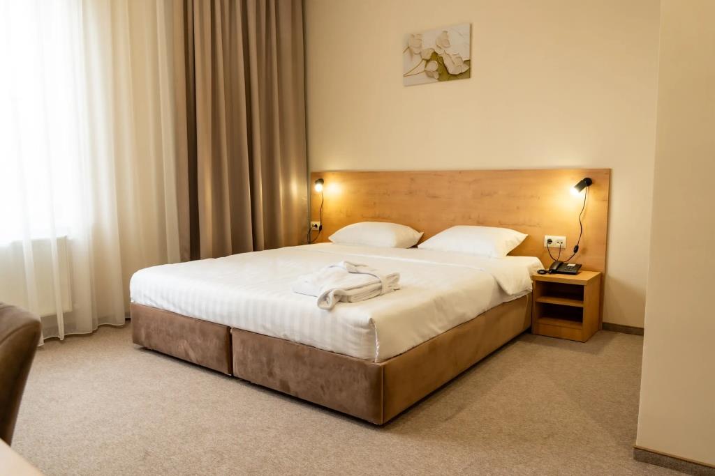Paradise Hotel 0*