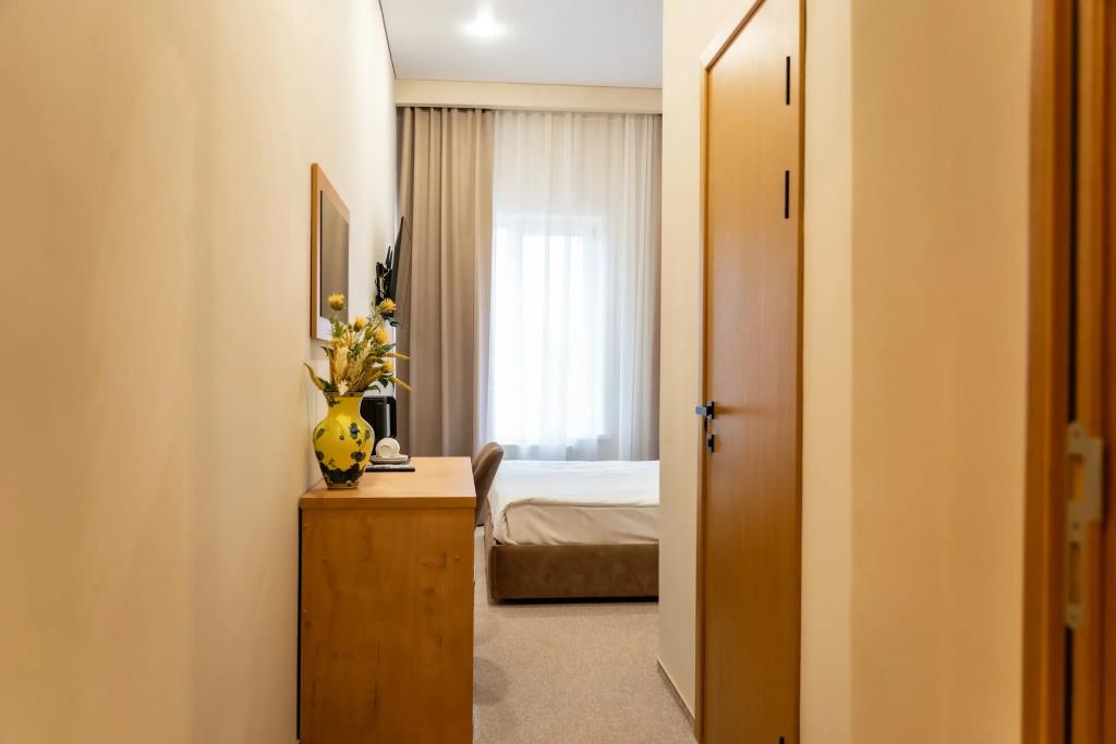Paradise Hotel 0*
