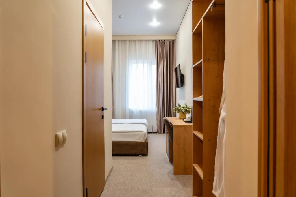 Paradise Hotel 0*