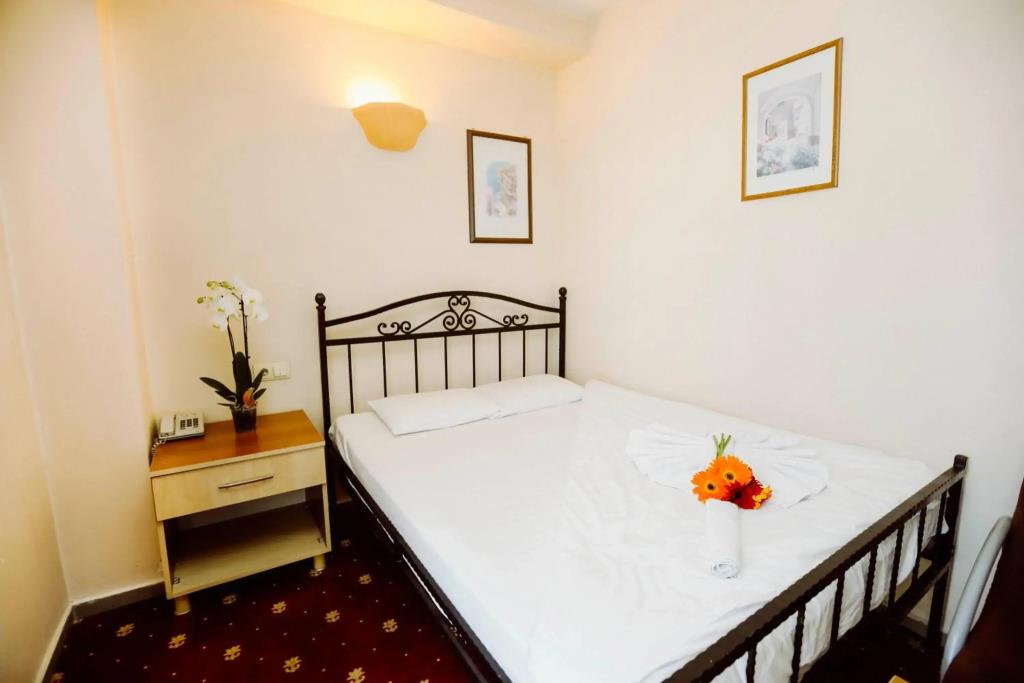 Ozalp Han Hotel 0*