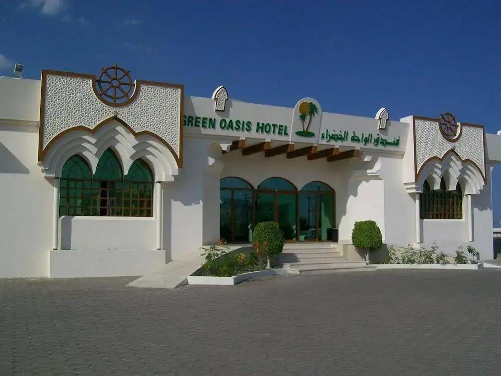 Green Oasis Hotel 3*