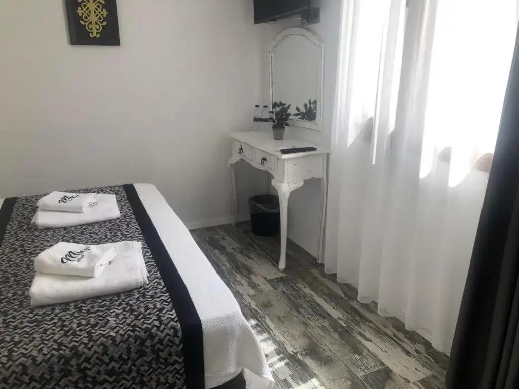 Alacati Albatross Hotel 0*