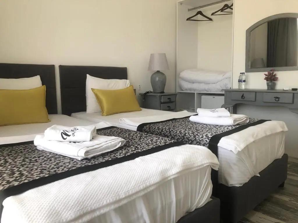 Alacati Albatross Hotel 0*