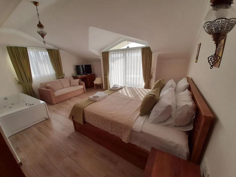 Infinity Ruby Hotel 0*