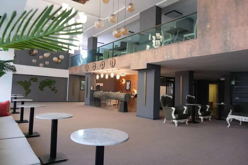 Karat Ayseli Otel 0*