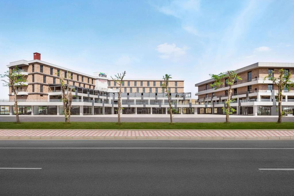 Ramada Plaza By Wyndham Batman 0*