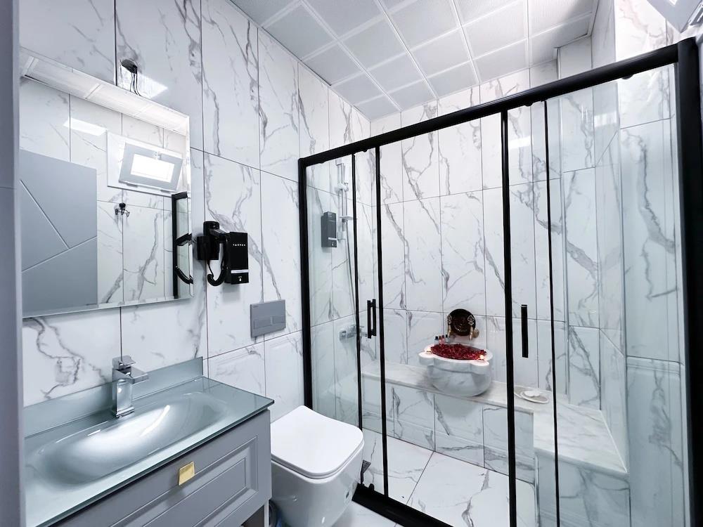 Teker Luxury Hotel 0*