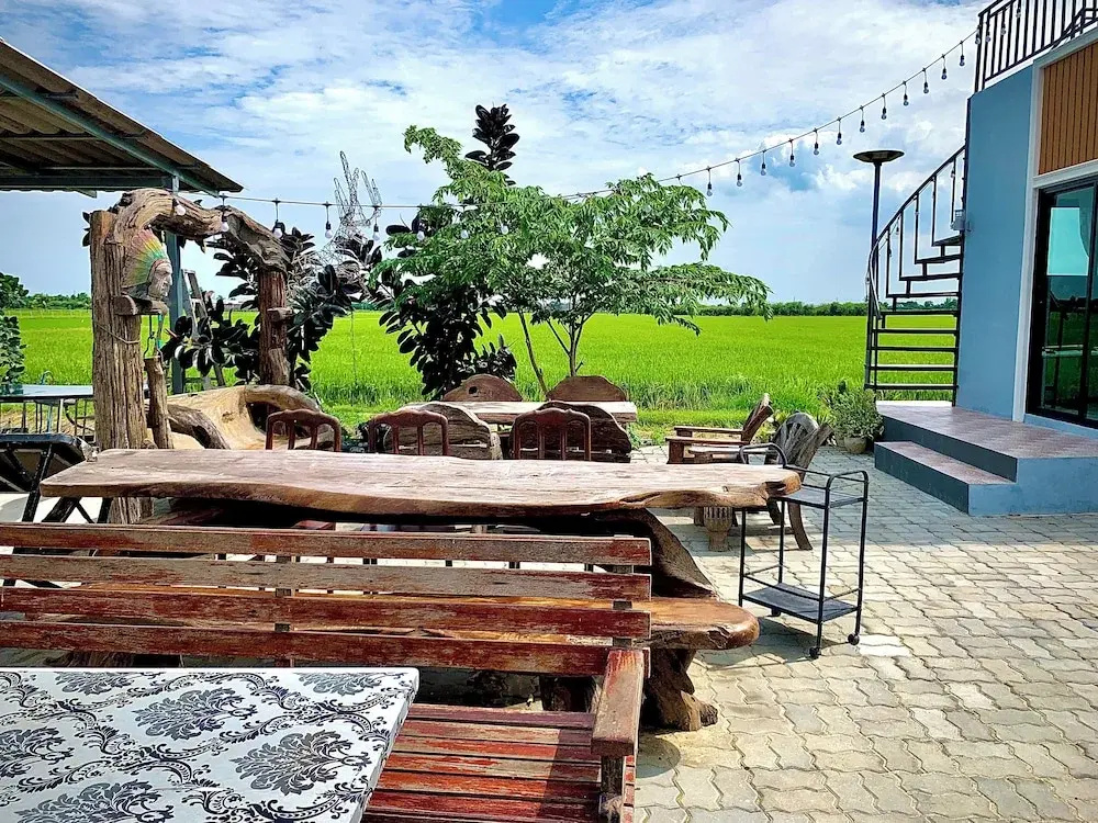 Chai Na Resort 2*