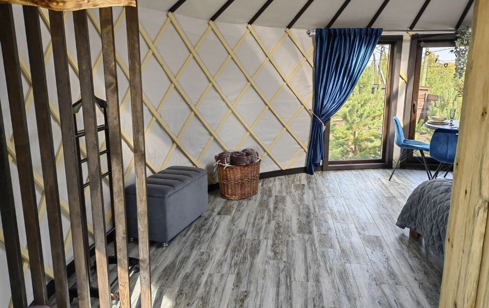 «Hut House» \/ «Хат Хаус» глэмпинг 3*