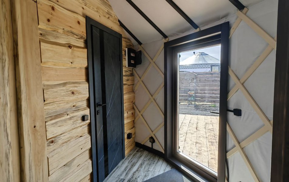 «Hut House» \/ «Хат Хаус» глэмпинг 3*