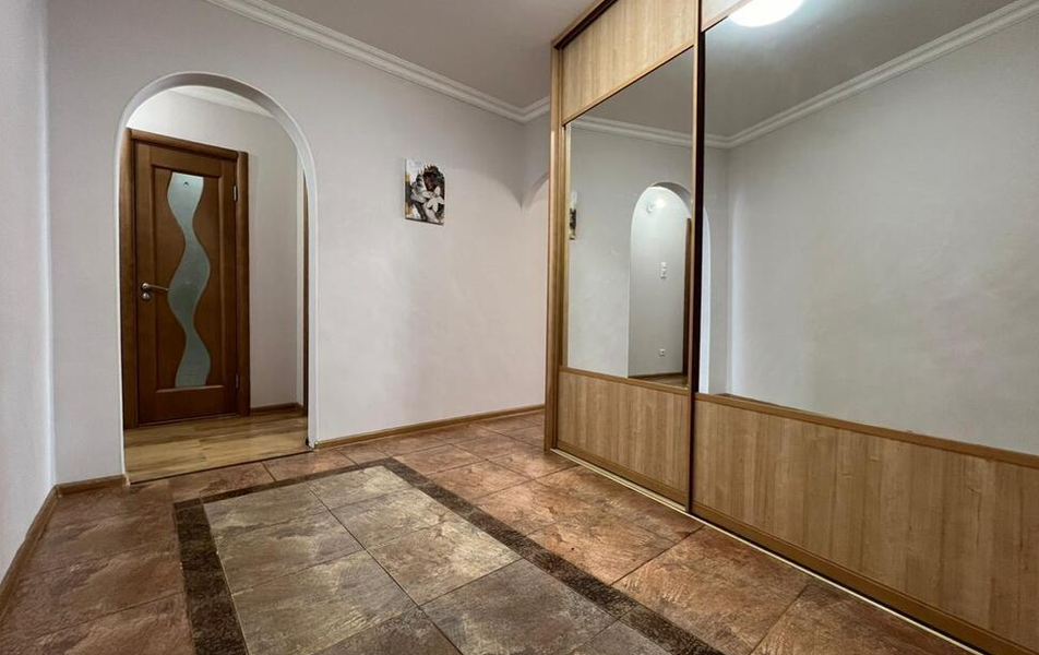 «Atma House» \/ «Атма Хаус на Широтной 190-192» апартаменты 2*