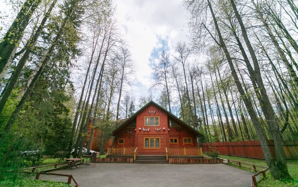 «Holiday park» \/ «Холидей парк Лесная усадьба» база отдыха 2*