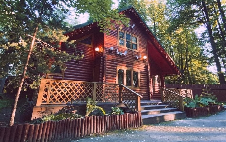 «Holiday park» \/ «Холидей парк Лесная усадьба» база отдыха 2*