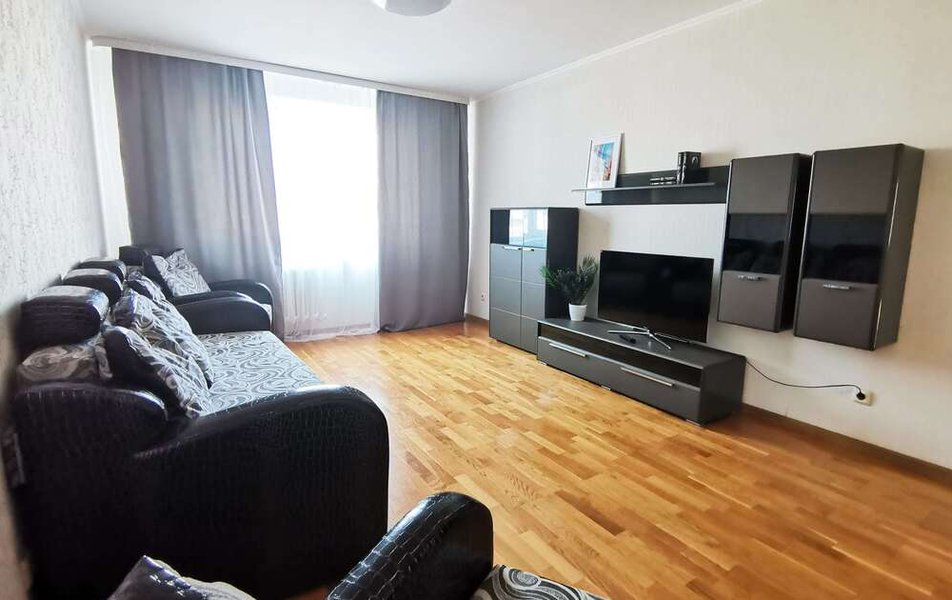 «Atma House» \/ «Атма Хаус на Широтной 185» апартаменты 2*