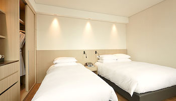 Mayplace Hotel 3*