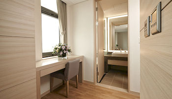 Mayplace Hotel 3*